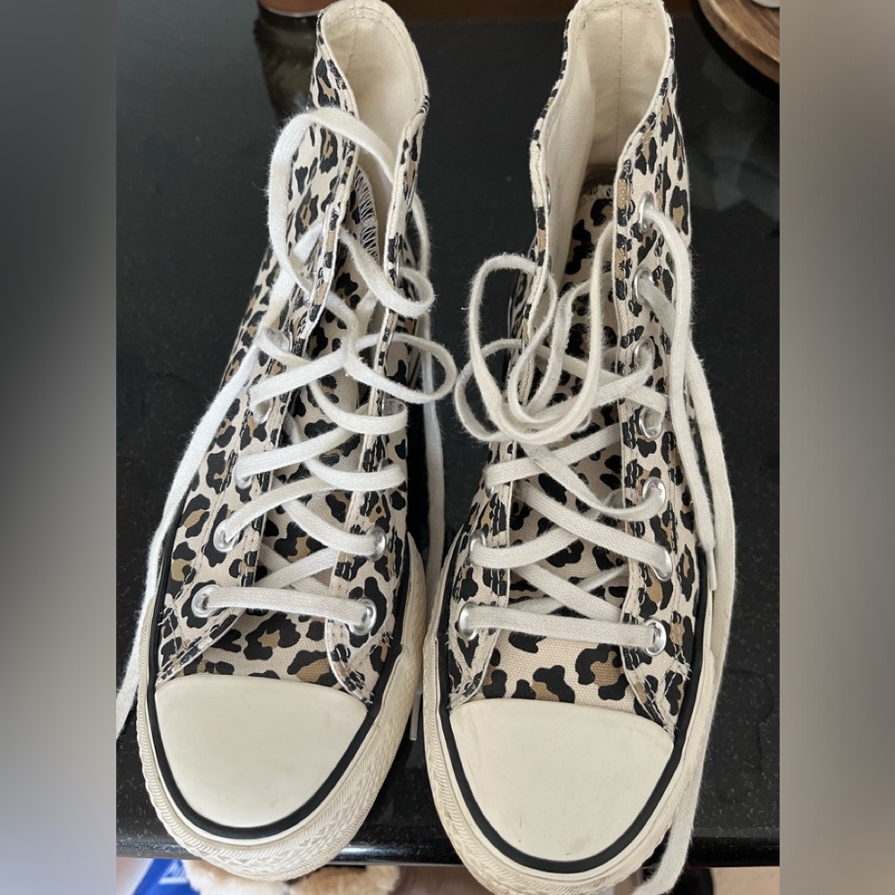 Converse Leopard Print